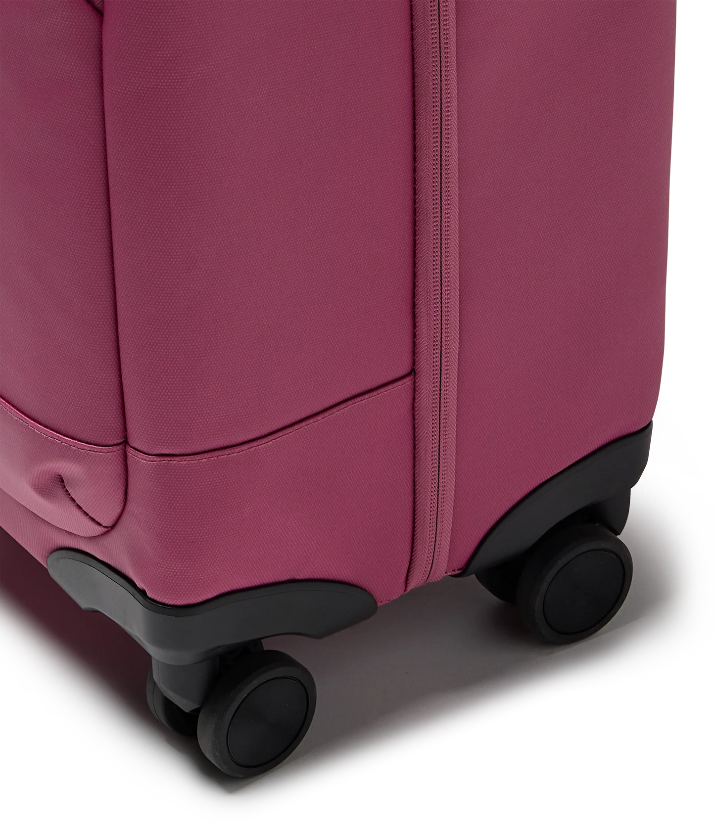 Good Latitude 22" Carry On